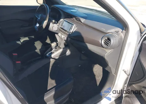 2018 Nissan Kicks S z USA, uszkodzony, nr VIN 3N1CP5CU2JL506473